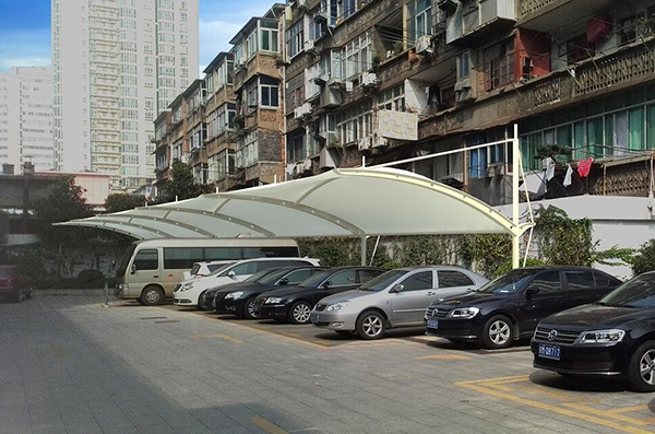 汽車(chē)車(chē)棚